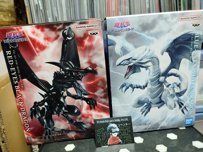 Yu-Gi-Oh! Blue Eyes White Dragon Red Eyes Black Dragon Figure Set JAPAN IN BOX