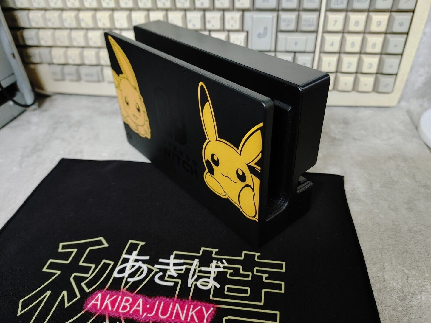 Nintendo Switch Genuine Dock Pokemon Let’s Go Limited Edition Pikachu Eevee JP